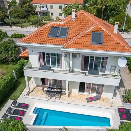 Apartament Barbara With Heated Pool Kaštela