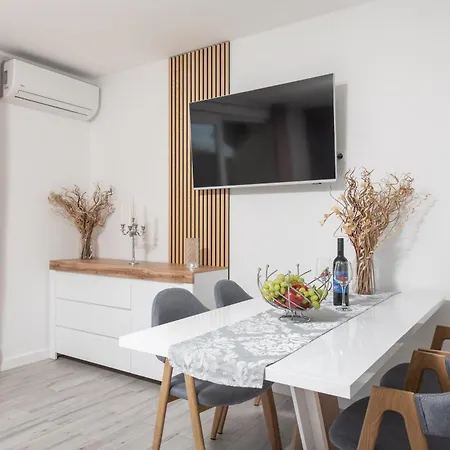 Apartament Barbara With Heated Pool