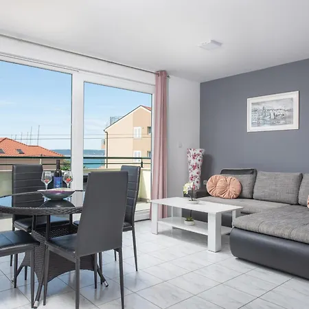 Apartament Barbara With Heated Pool