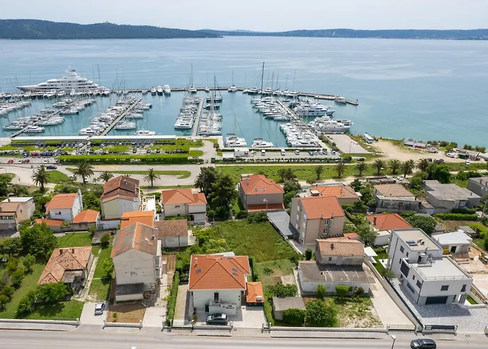 Barbara With Heated Pool * Kaštela