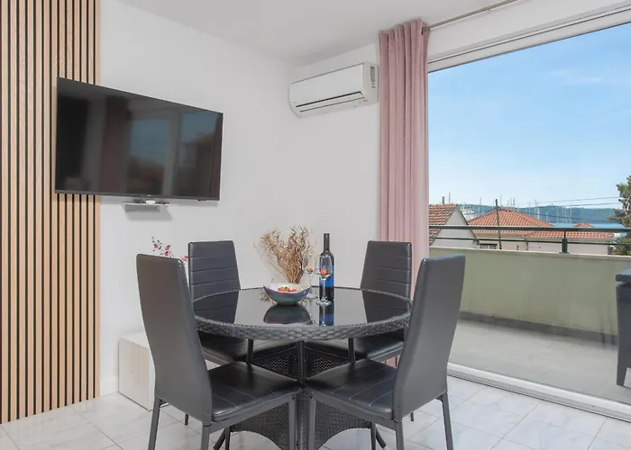 Apartment Barbara With Heated Pool