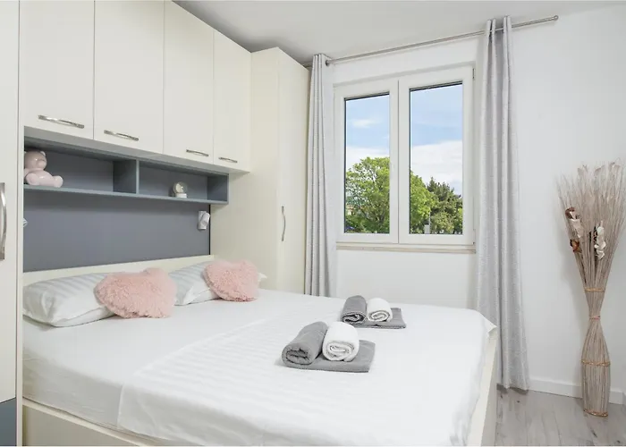 Barbara With Heated Pool * Kaštela